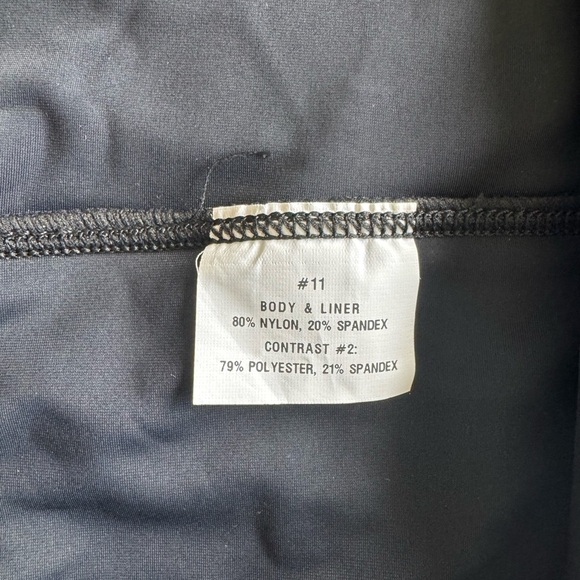 De Soto Forza Tri Top Black Small | Built-In Bra Racerback Athletic Tank - Picture 7 of 8